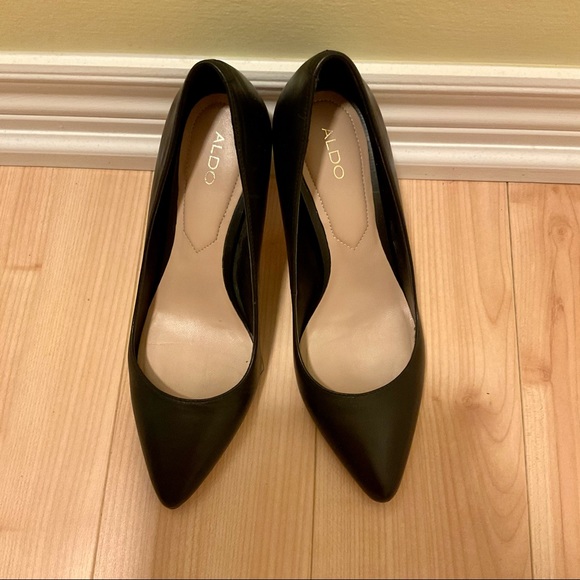Aldo - classic black heels - Picture 2 of 5